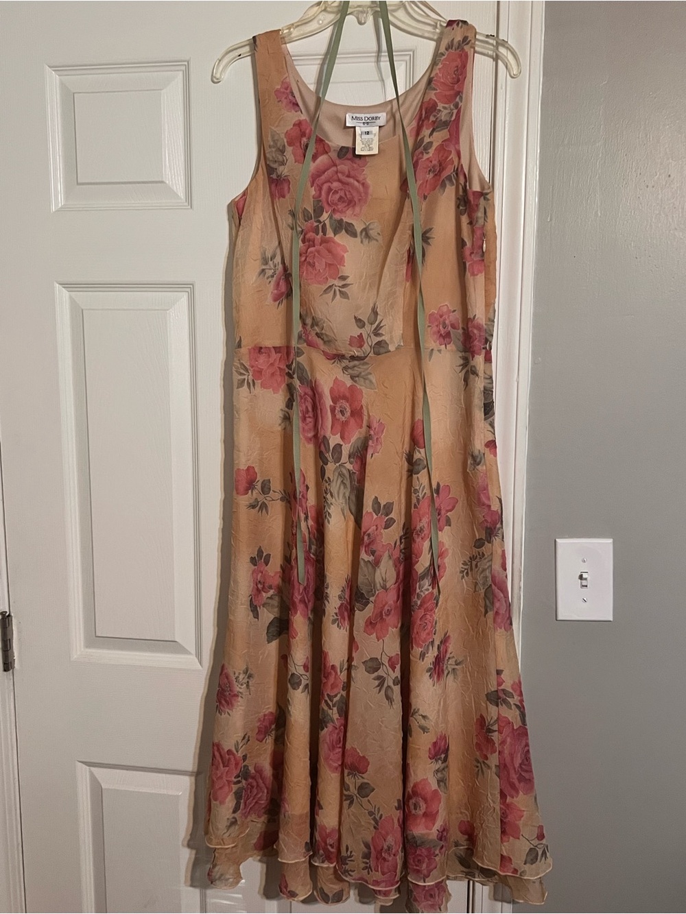 Mossimo Floral Sleeveless Maxi Dress in Beige and Pink